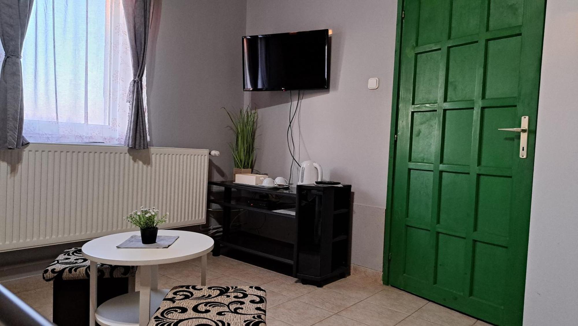 Kisdiofa Panzio Es Vendeglo Bed & Breakfast Vajdacska Exterior photo