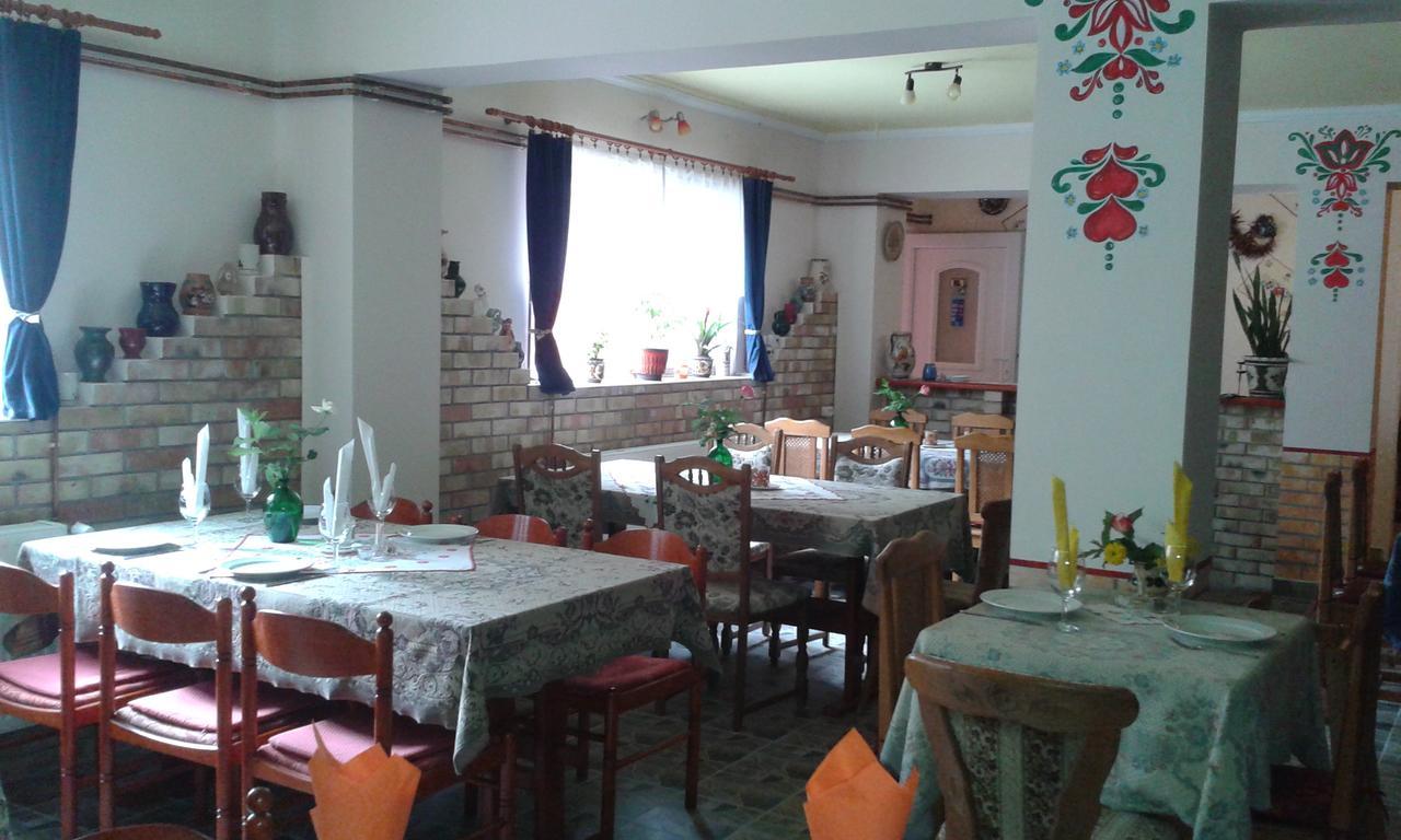 Kisdiofa Panzio Es Vendeglo Bed & Breakfast Vajdacska Exterior photo